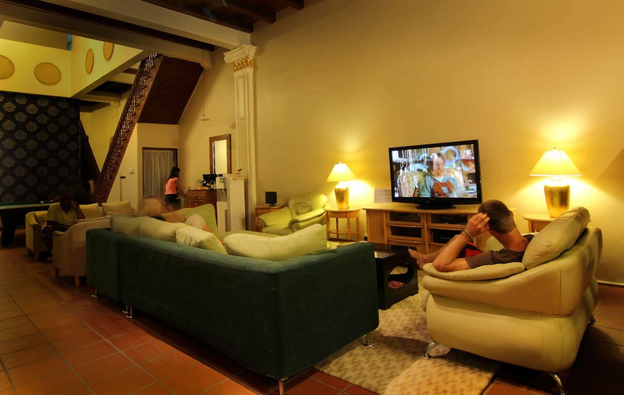 Red Heritage Guest house George Town