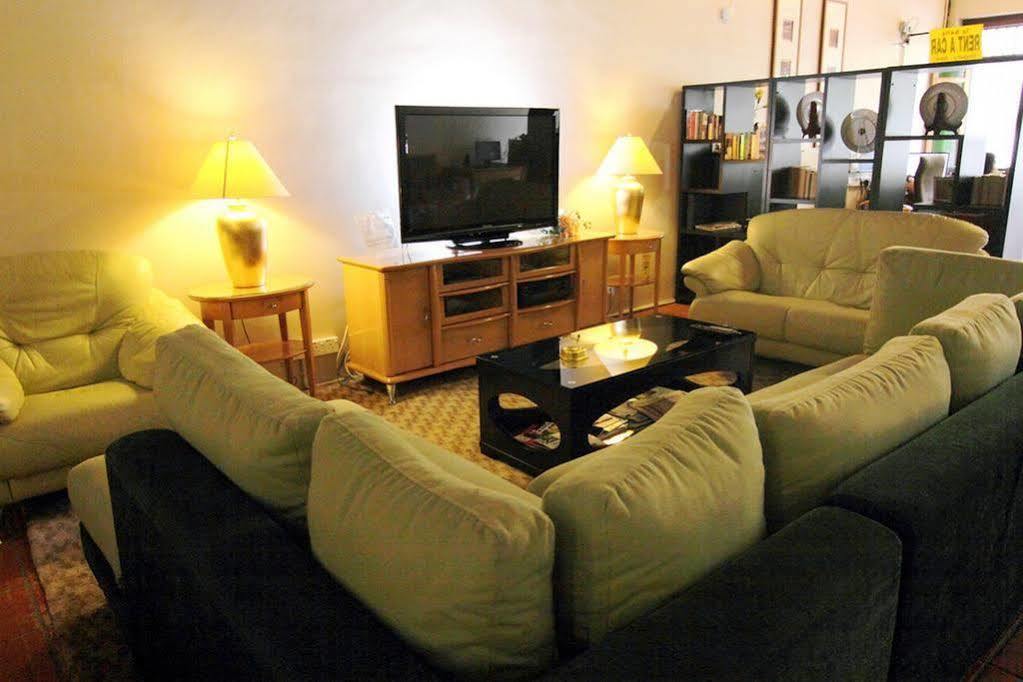 Red Heritage Guest house George Town